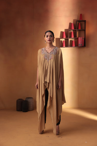 Shaam-e-noor cape with cigarette pant